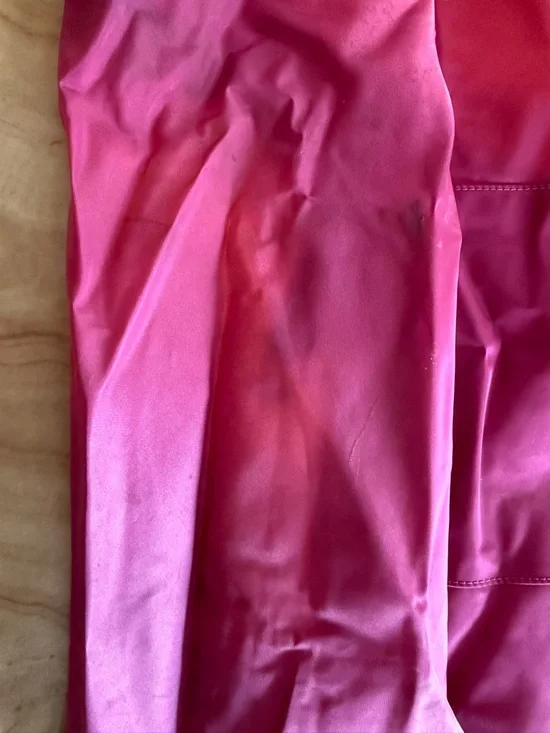 TUMI VOYAGER “JUST IN CASE” NYLON TRAVEL TOTE IN RASPBERRY - Picture 4 of 5